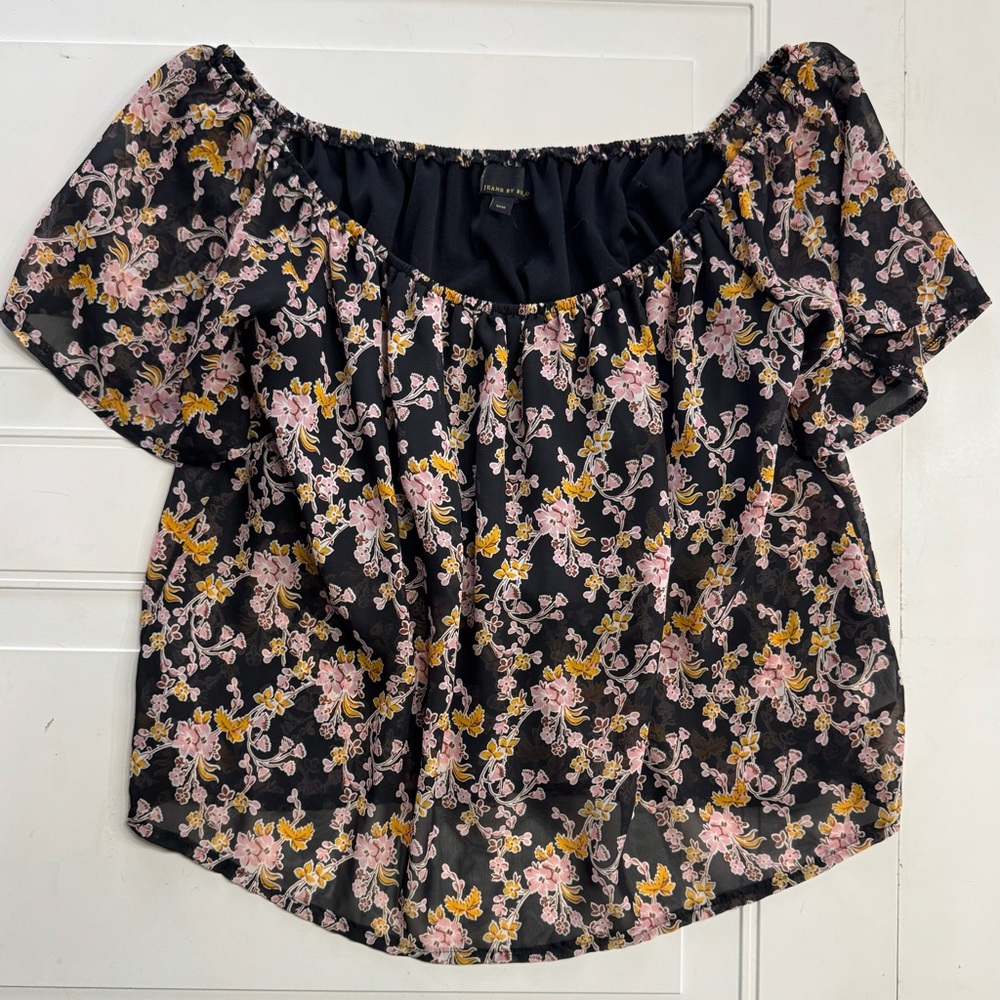 𝅺I Jeans by Buffalo Floral Black Pink Ruffle Top Medium Off Shoulder Blouse